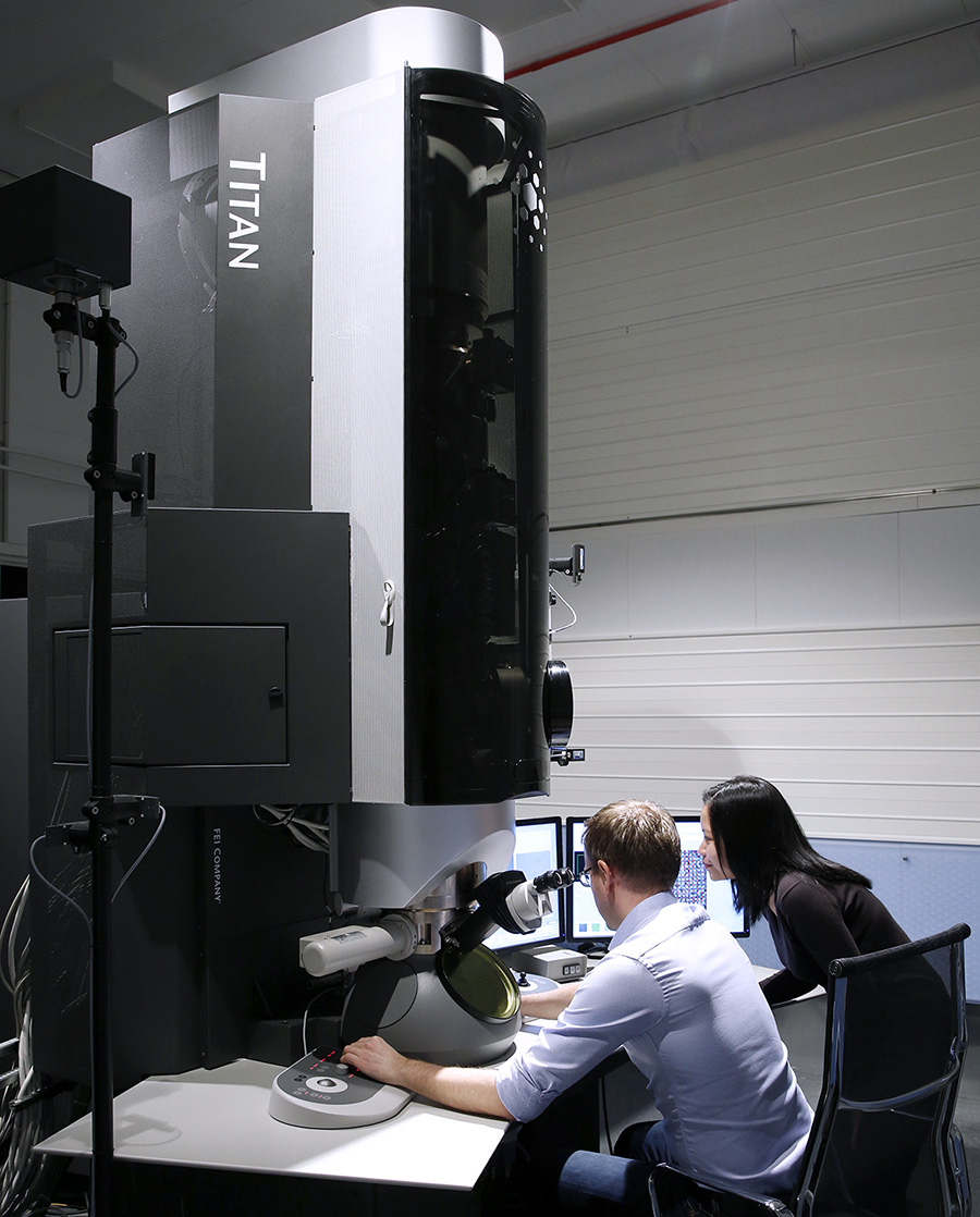 The FEI Titan G2 60-300 microscope at UiO
