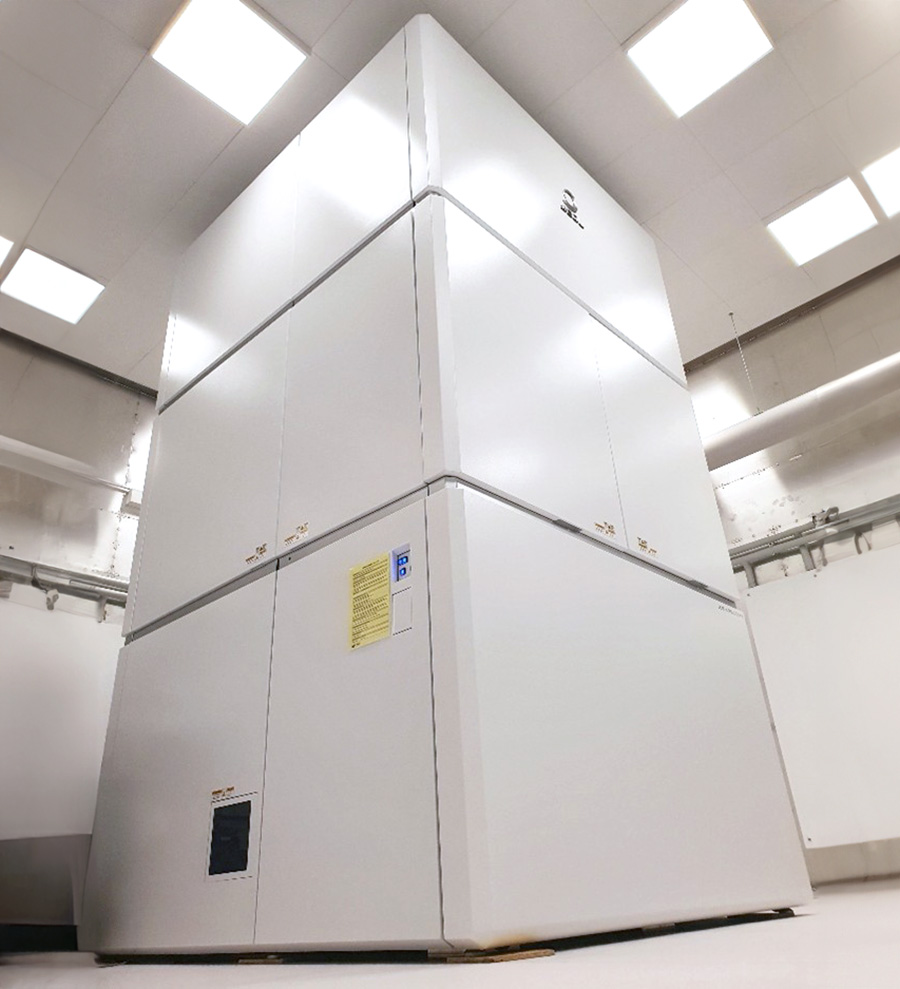 JEOL GrandARM microscope